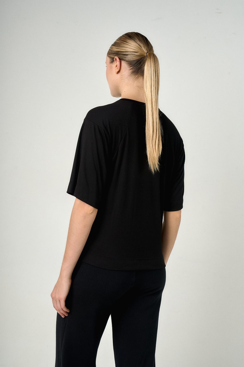 Remera Hito